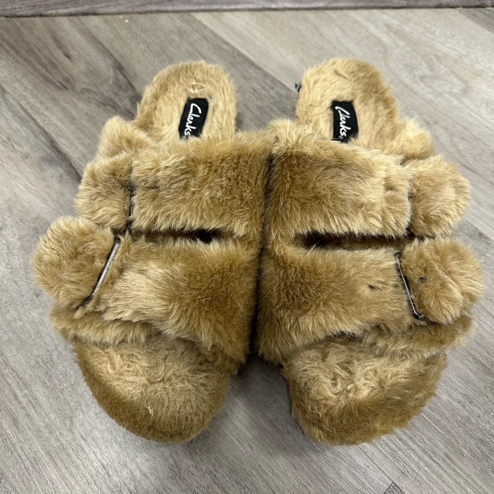 Clark’s Fur Slippers